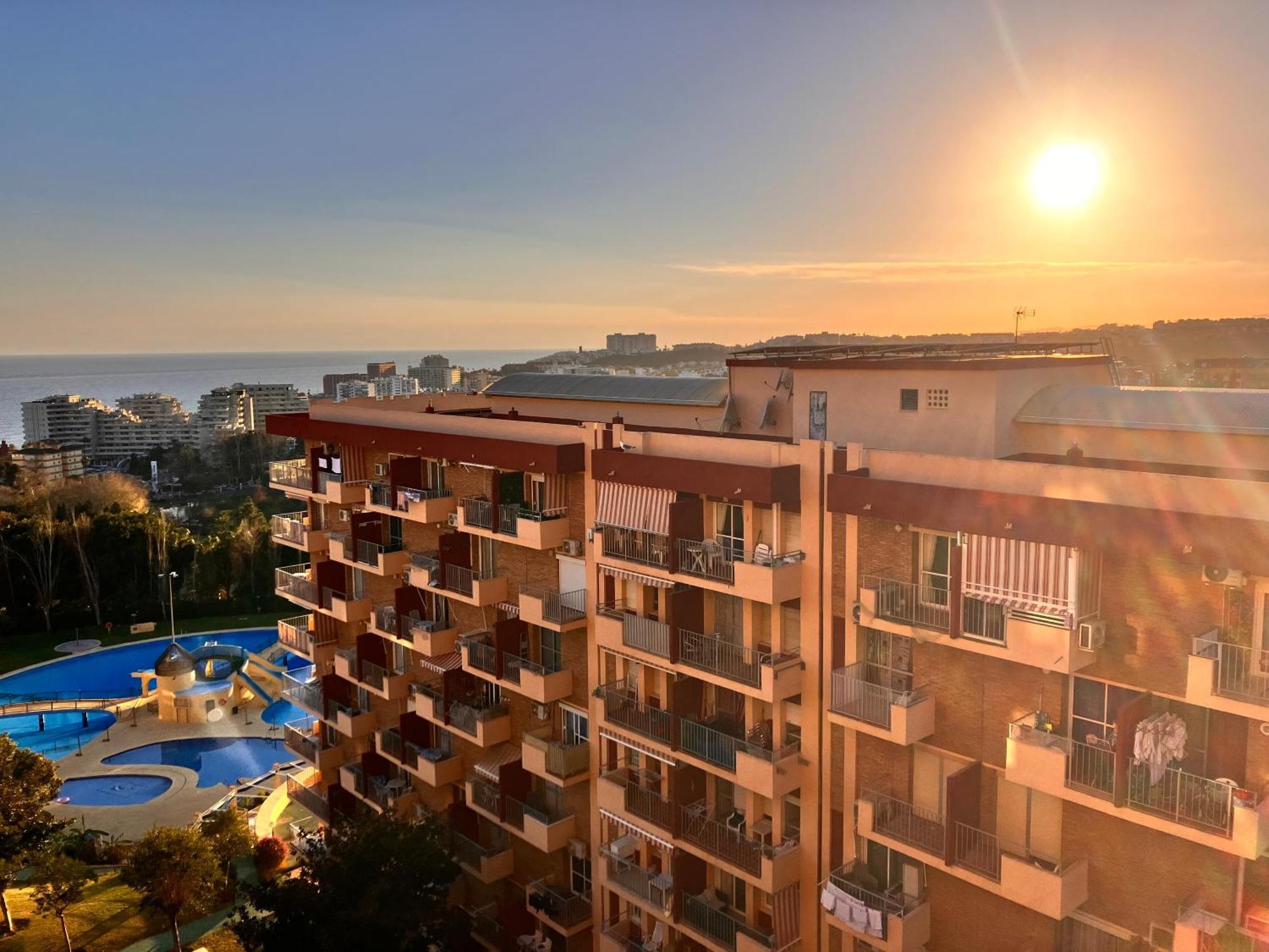Bythewave Apartments Беналмадена Екстериор снимка